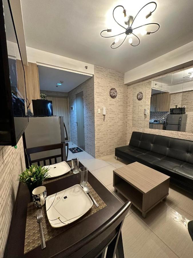 Sabina'S One Bedroom Condo At Shore Tower C Манила Экстерьер фото